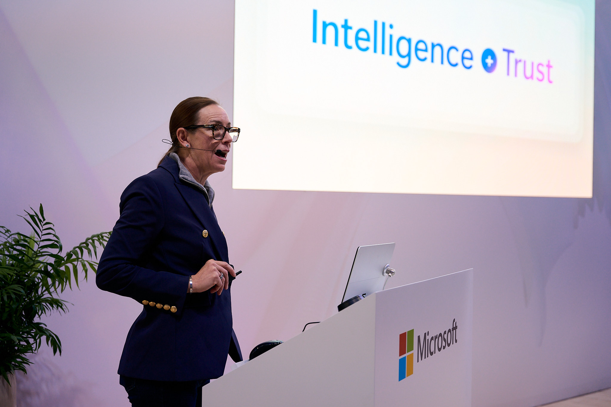 Judith mckenna speaking about intelligence and trust at mwc